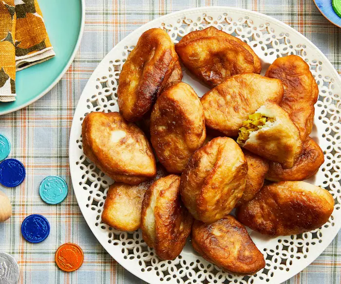 Sambousak B’tawa (Iraqi Turnovers with Chickpeas and Turmeric) image