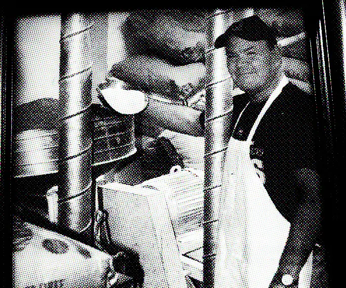 Keeping the Memory of a Father’s L.A. Bakery Alive, One Sufganiya at a Time image