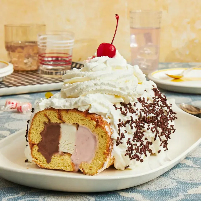 Stern’s Bakery Ice Cream Cake image
