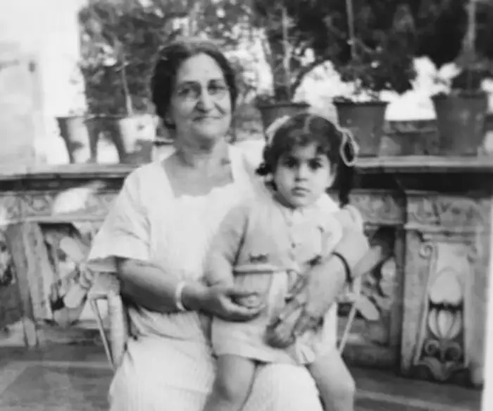 For Four Generations, This Family's Celebrated Shabbat With Iraqi-Indian Flavors image