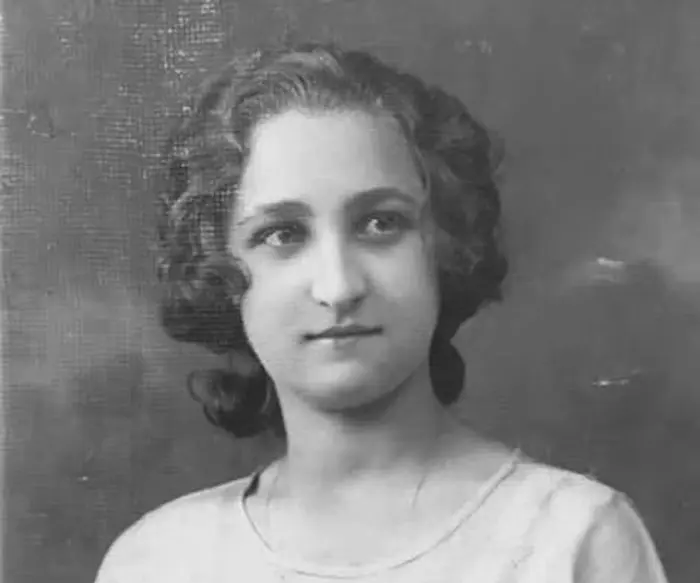 A Mother’s Chicken Paprikash Recipe Lives On image