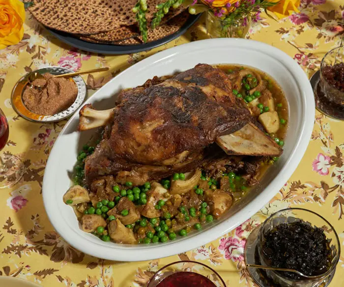 Asada de Cordero con Alcachofas (Braised Lamb Shoulder With Artichokes) image