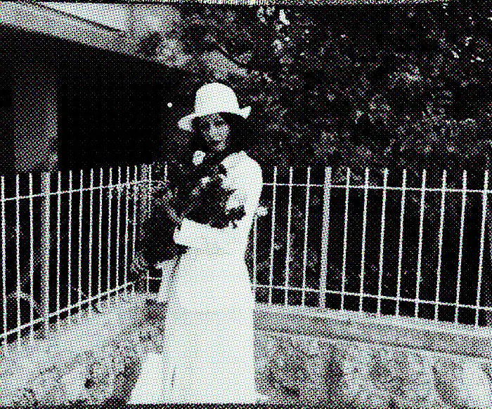 When an Expert Guest Finally Hosts Her First Persian Shabbat Dinner image