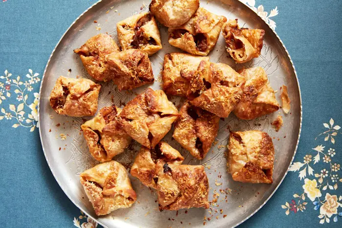 Boyos with Eggplant Handrajo image