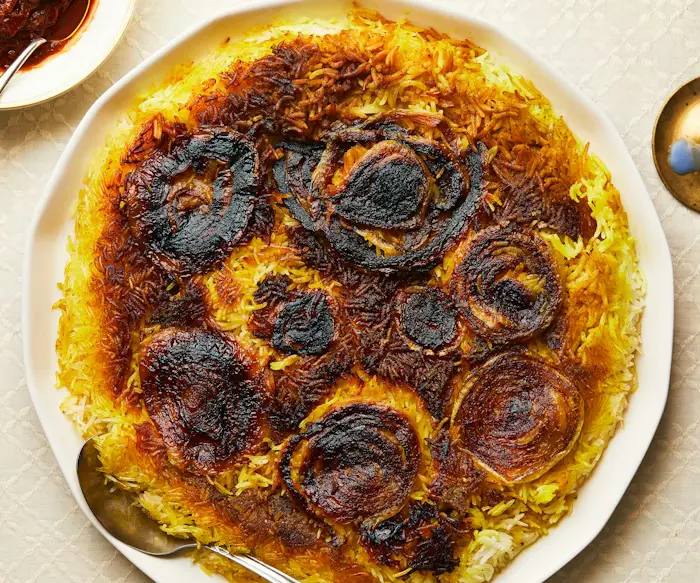 Crispy Iraqi Rice with Onions (Timman w'Basal) image