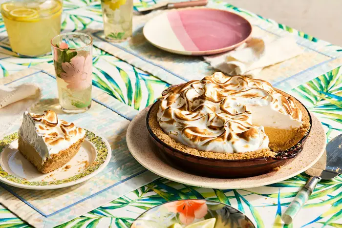 Key Lime Pie with a Salty Matzah Crust image