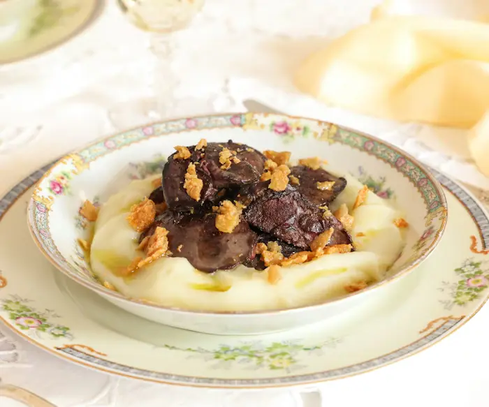 Chicken Livers and Mashed Potatoes with Gribenes (Crispy Skin) image